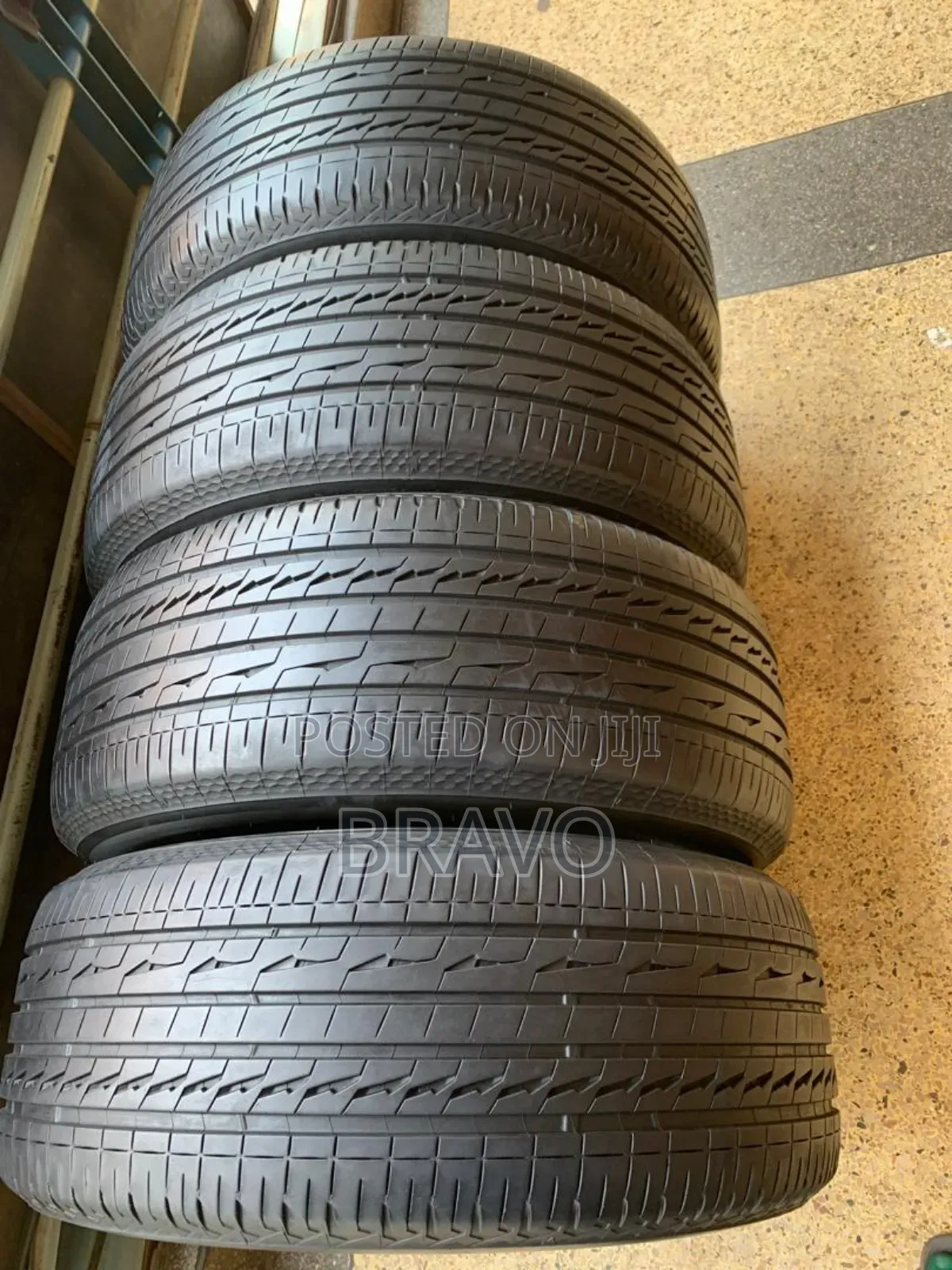 265/55r19 Bridgestone Used Good Condition for Land Cruiser.
