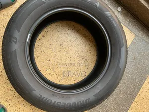 265/55r19 Bridgestone Used Good Condition for Land Cruiser.