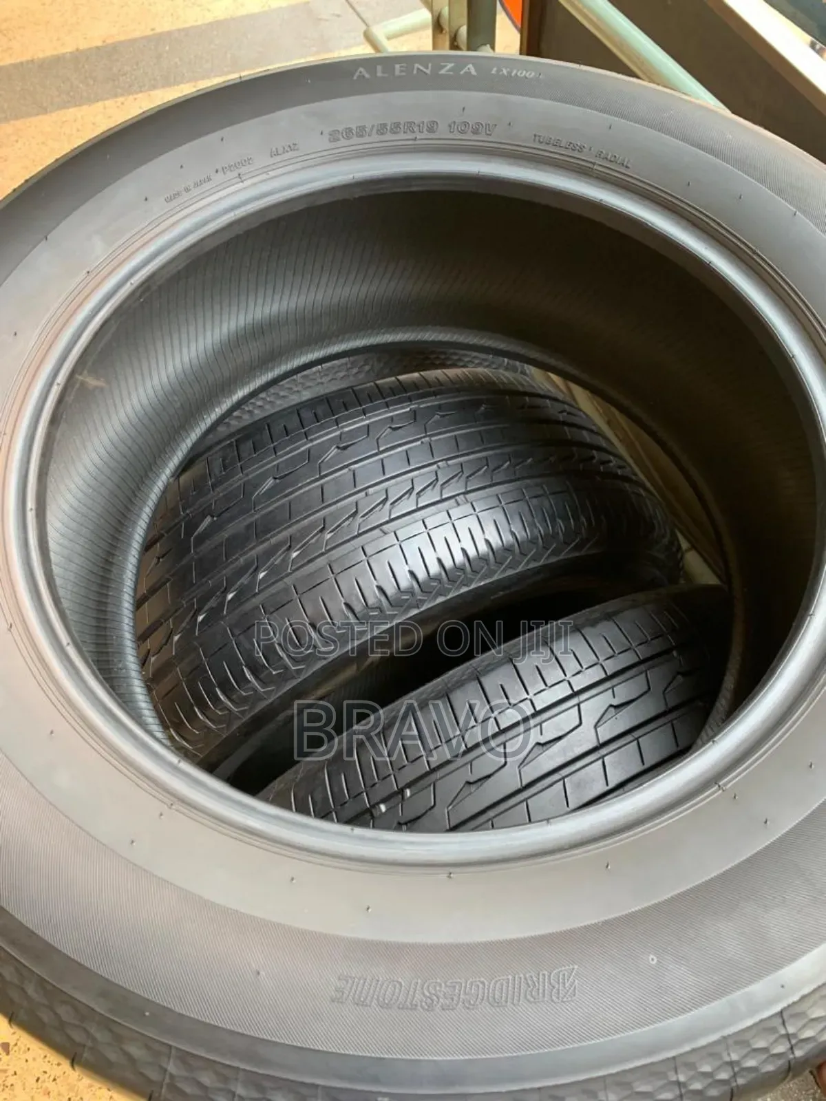 265/55r19 Bridgestone Used Good Condition for Land Cruiser.