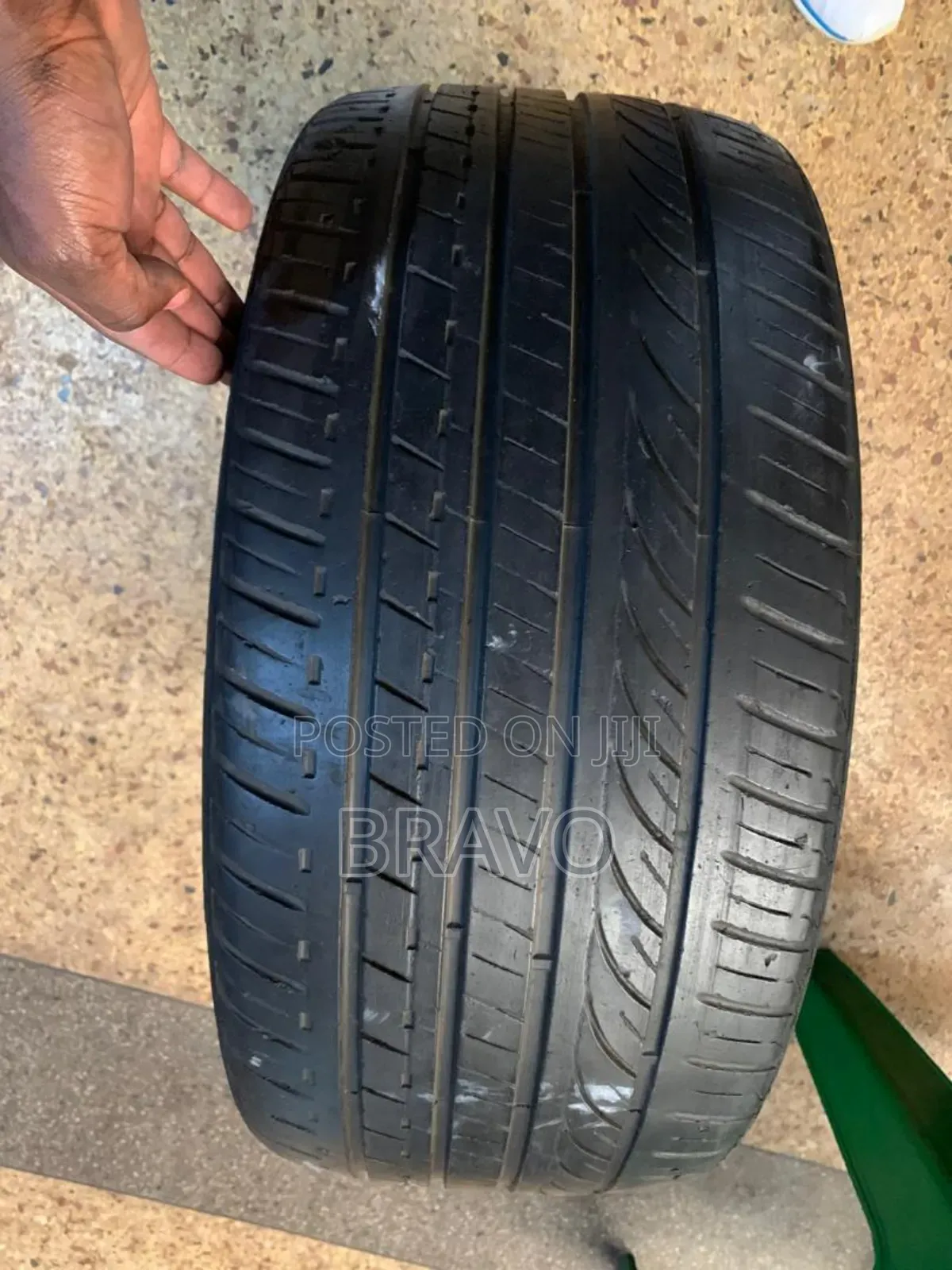 255/35r20 Used Tire Good Condition