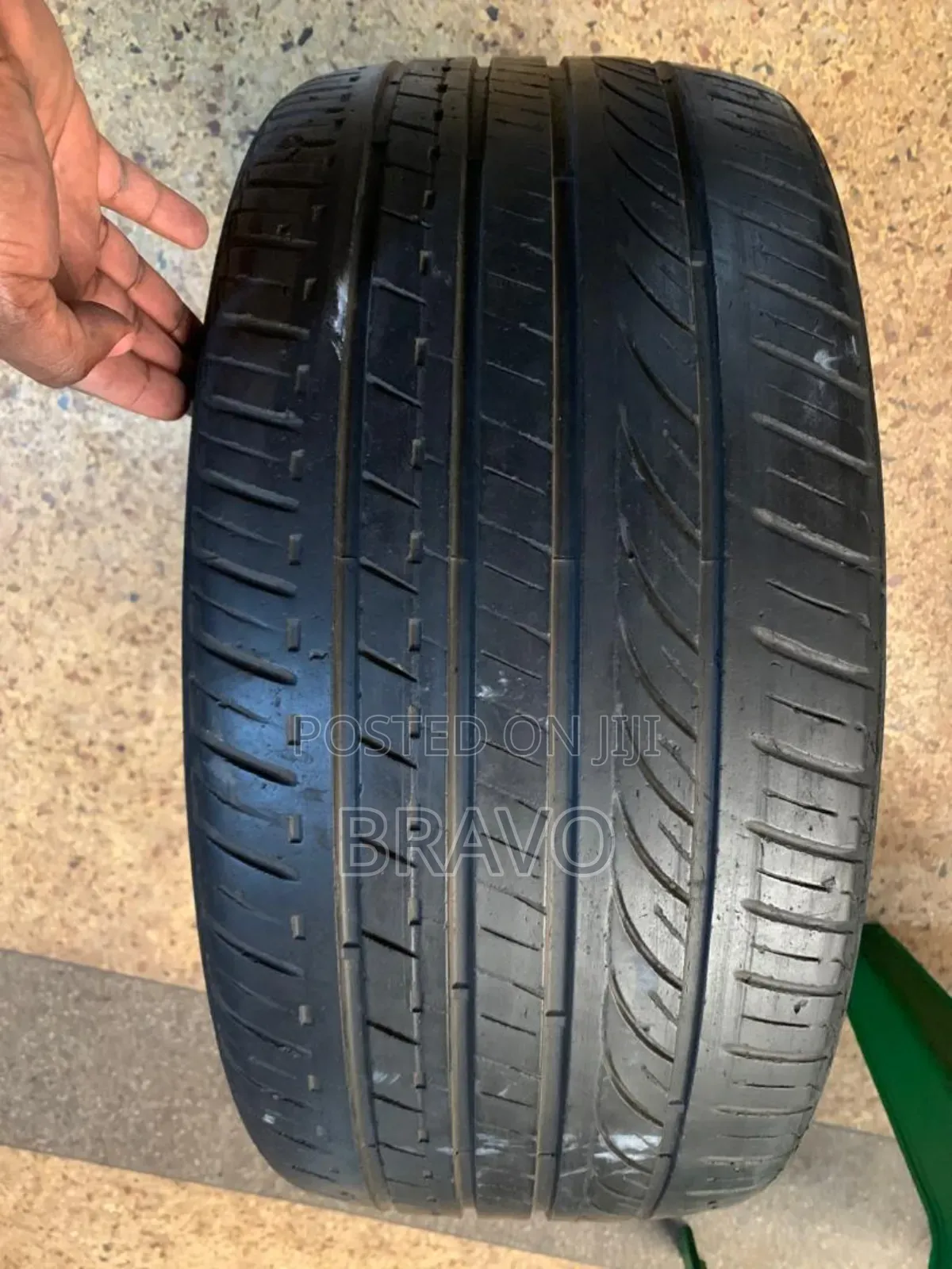255/35r20 Used Tire Good Condition