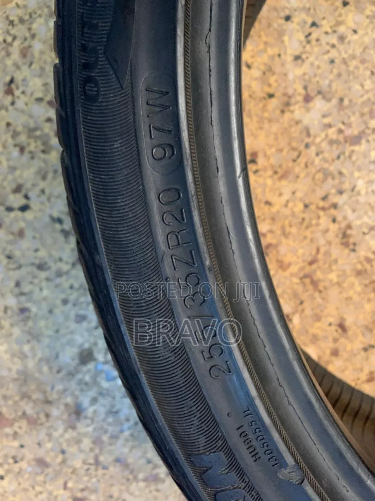 255/35r20 Used Tire Good Condition