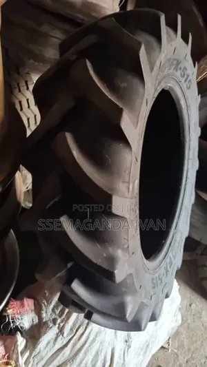 11.2r24 Used Appollo Tyre(Mudgrip)