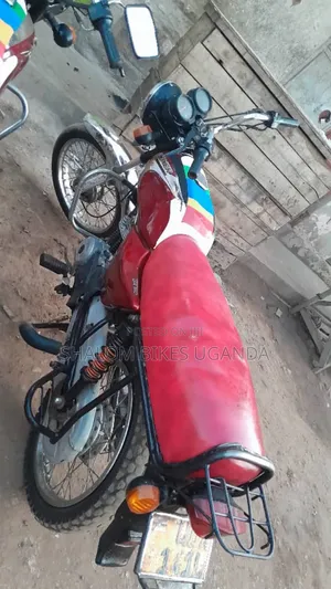 Bajaj Boxer 100 2014 Red