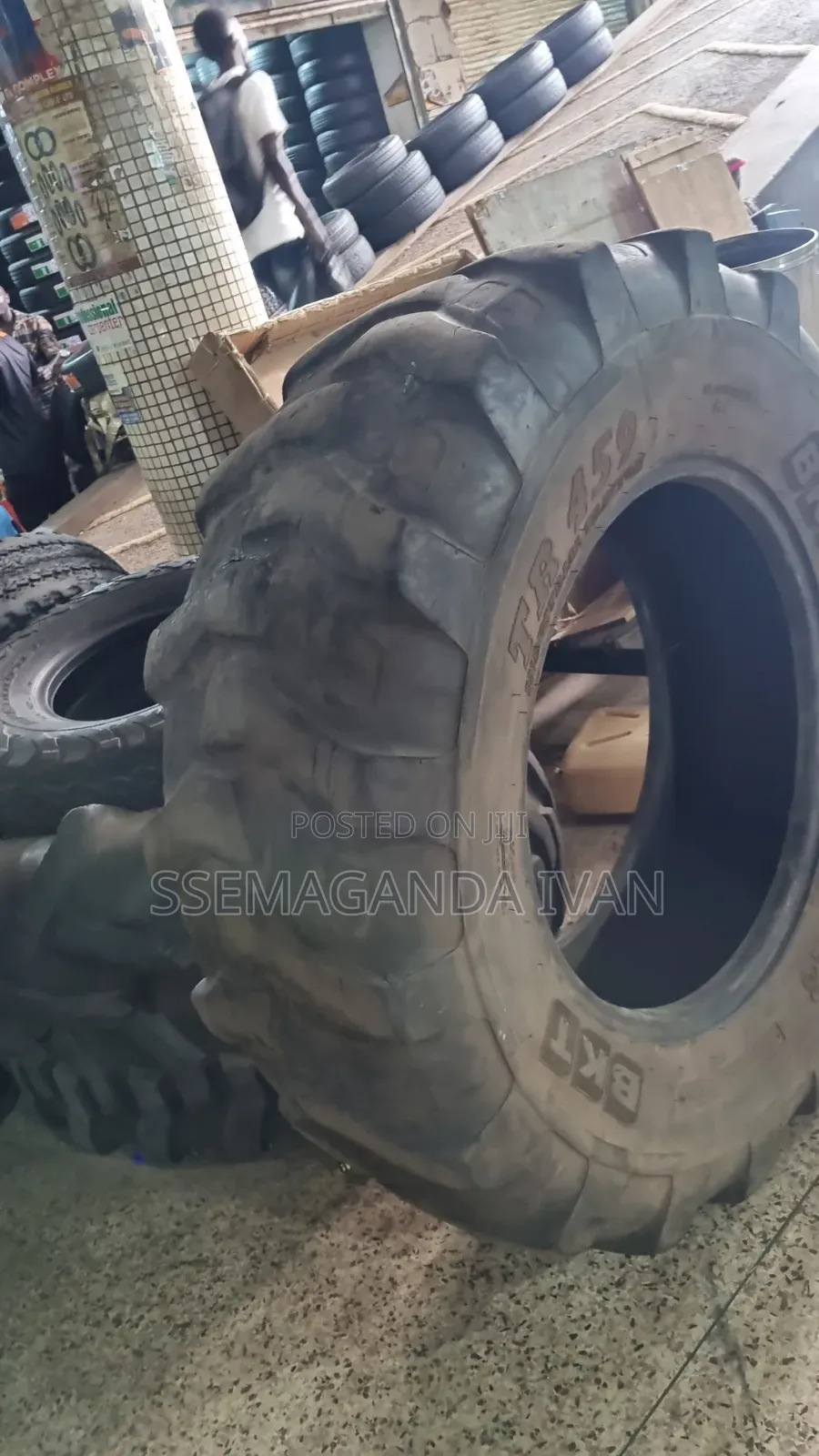 16.9r28 Used Tyre for Tractor BKT