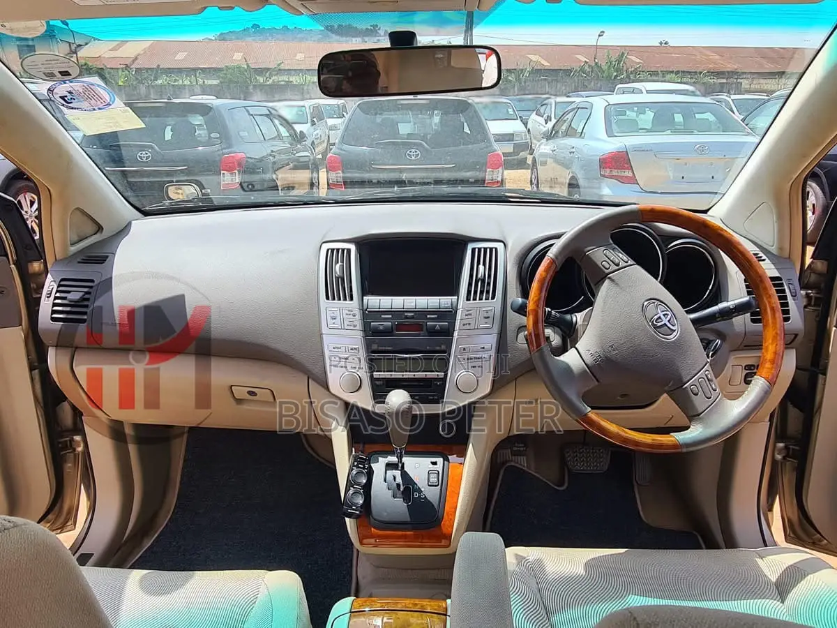 Toyota Harrier 2.4 2012 Gold