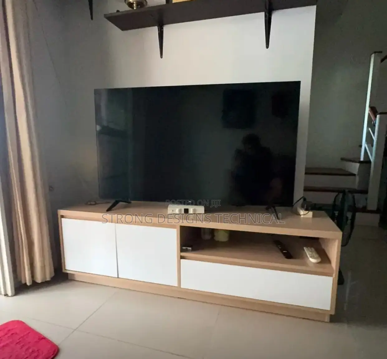 2 Door 5ft TV Stand / Tv Cabinet With a Drawer