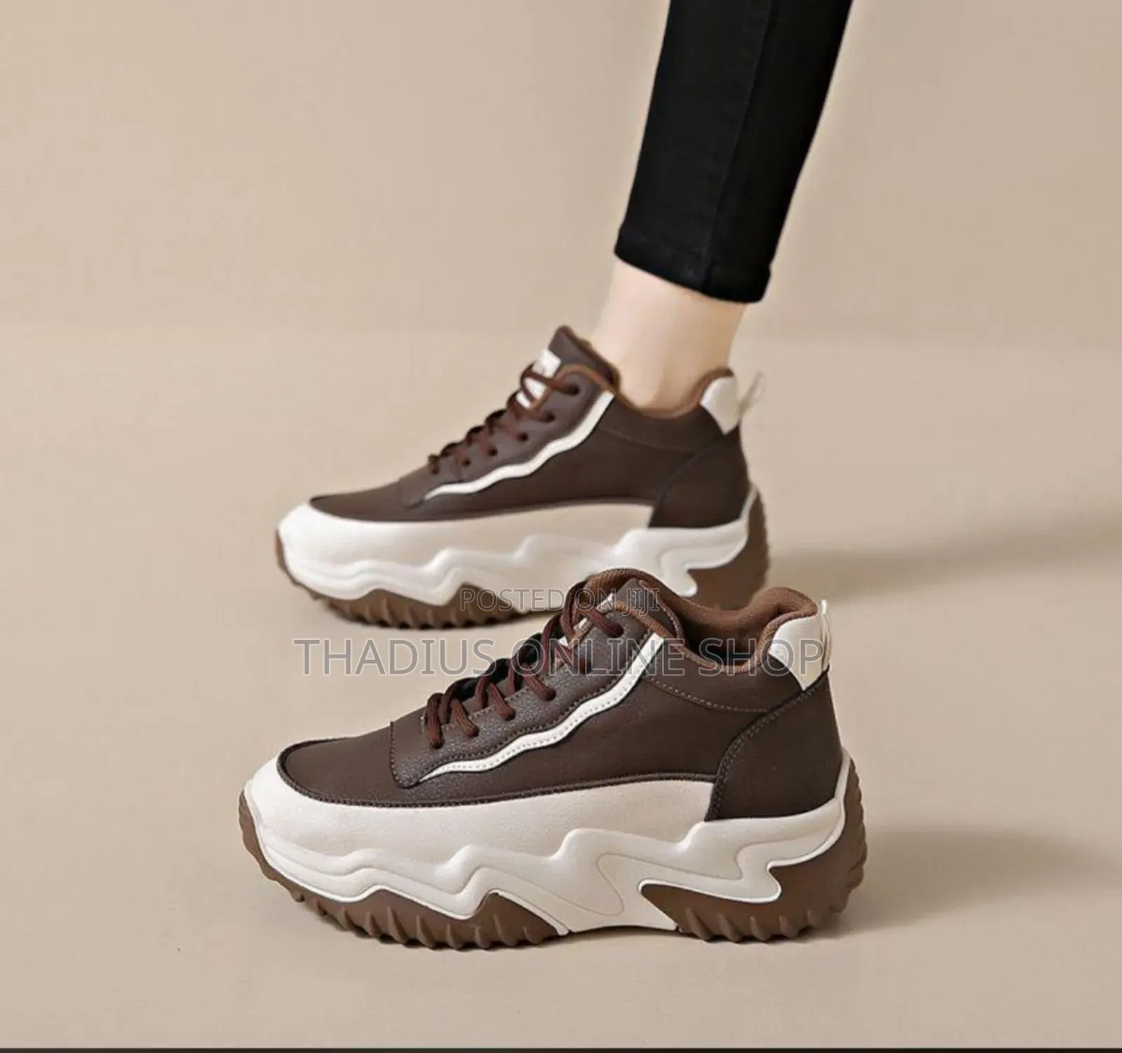 Ladys / Girls Classic Stylist Sneakers