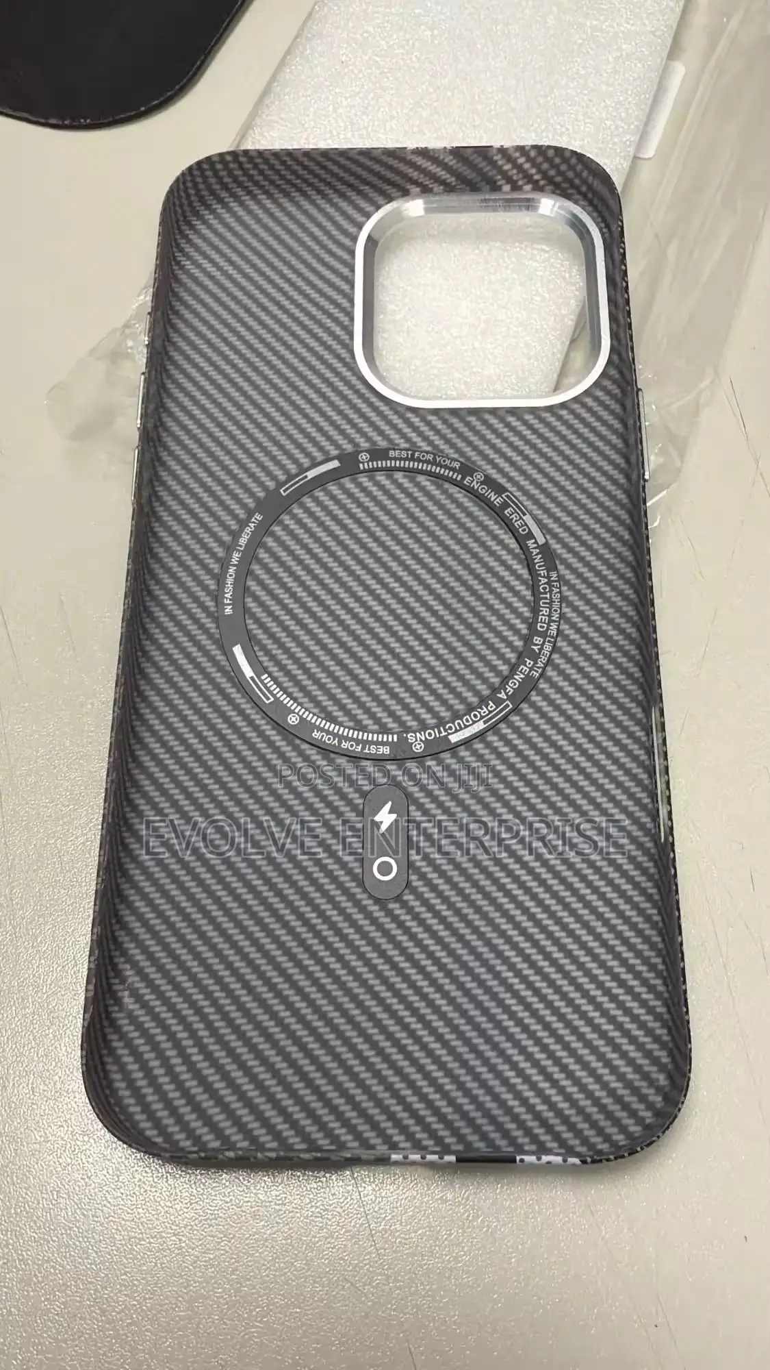 Kevlar Carbon Fiber Magsafe Case for iPhone 16 Pro Max