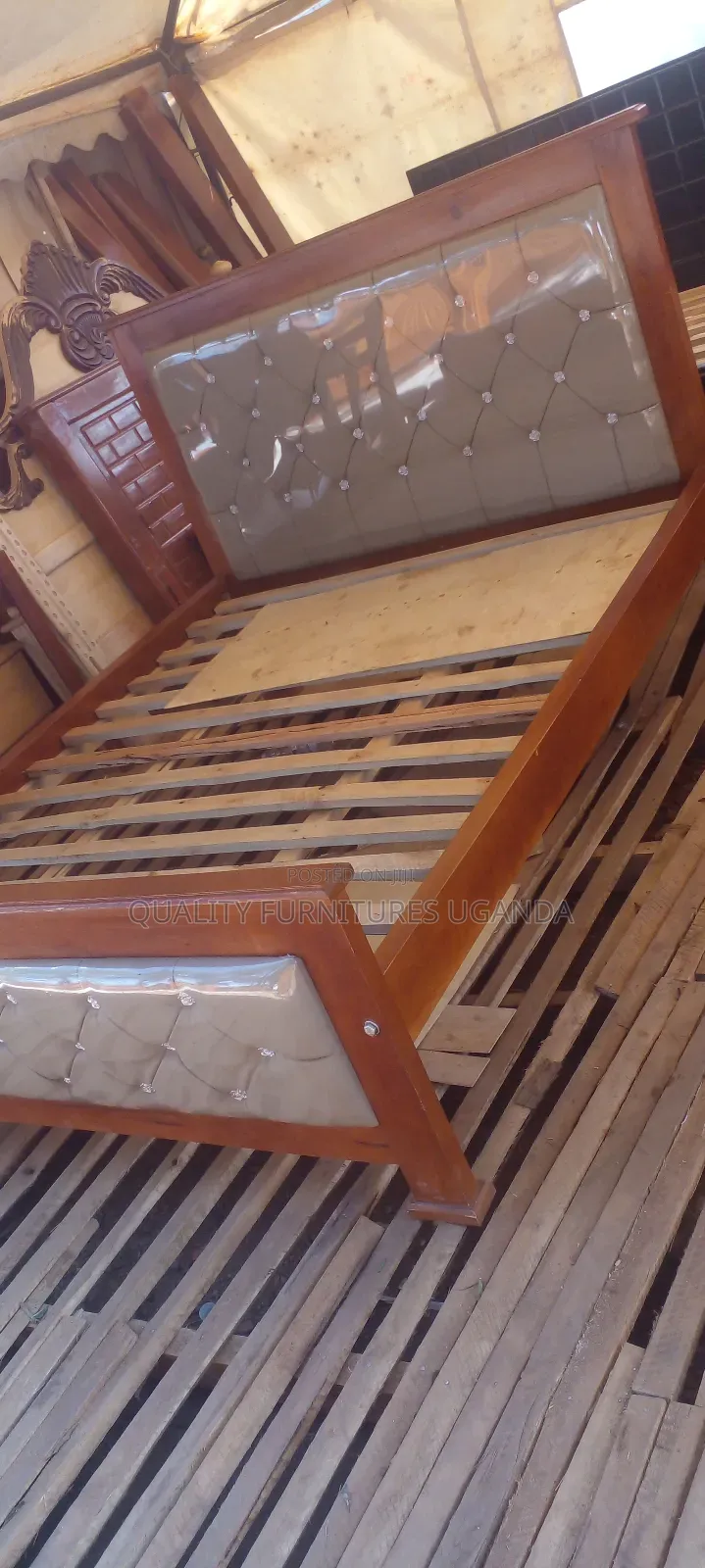 5x6 Mahogany Upholstered Bed