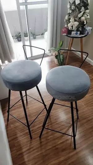 A Set of 2 Bar/ Counter / Kitchen Island Stools.