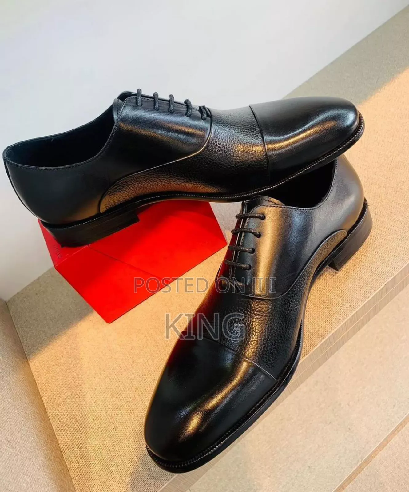 Iconic Leather Shoes. Black/Gentle