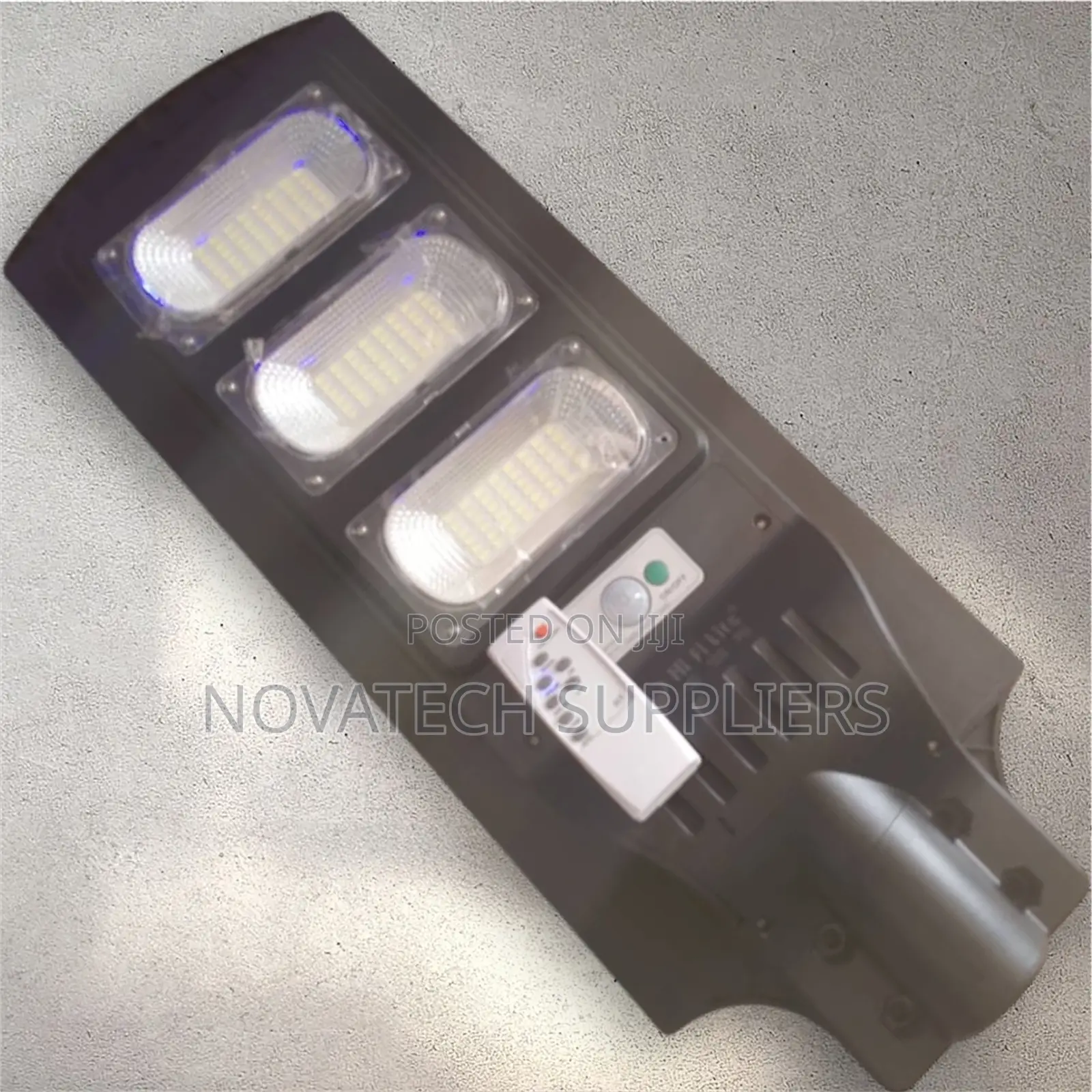 150W Original Hi Fi Lite LED Solar Street Lights Tawa