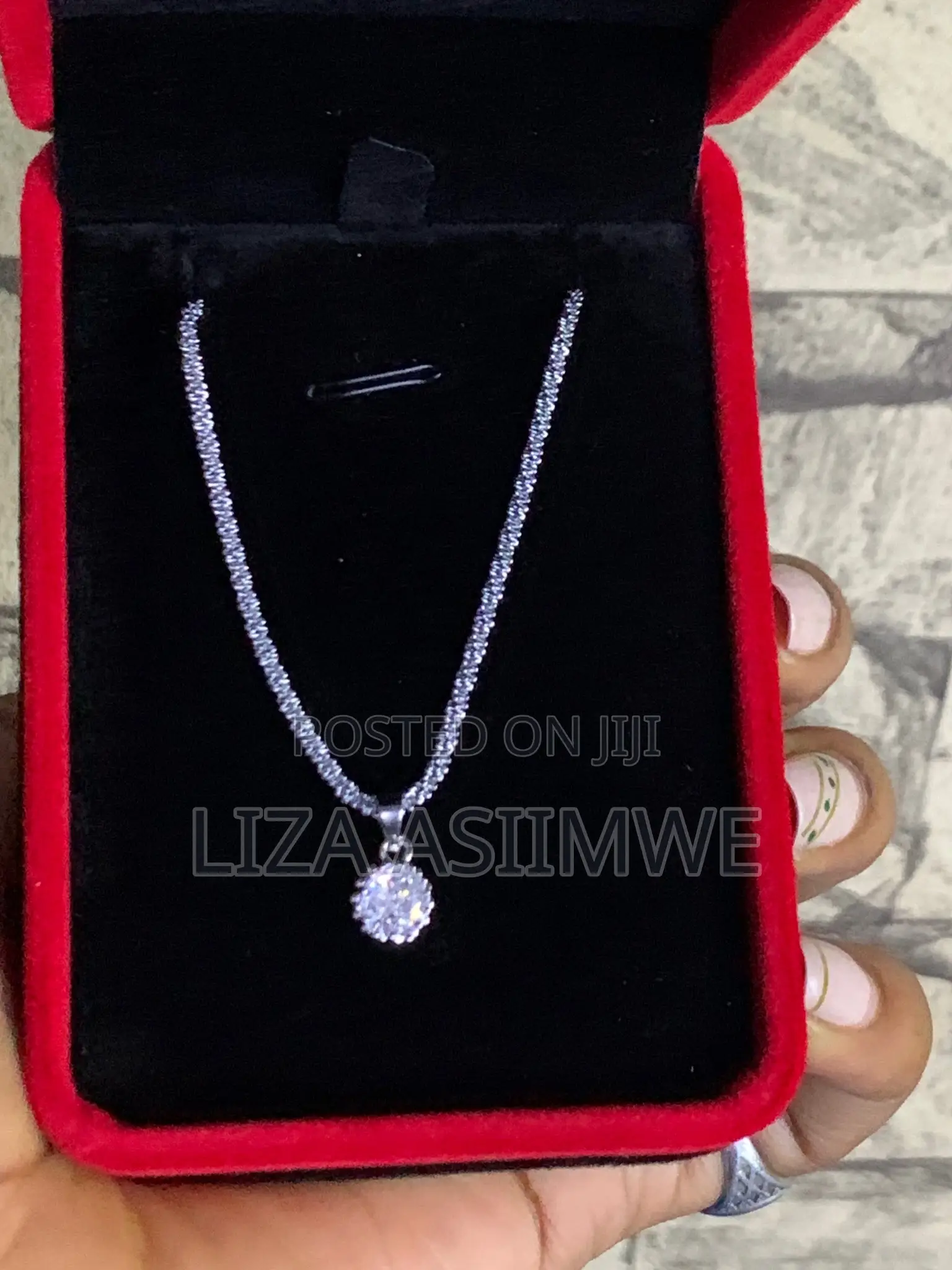 Round Moissanite Lady’S Necklaces