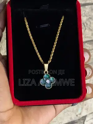 Green Clover Lady’S Necklaces
