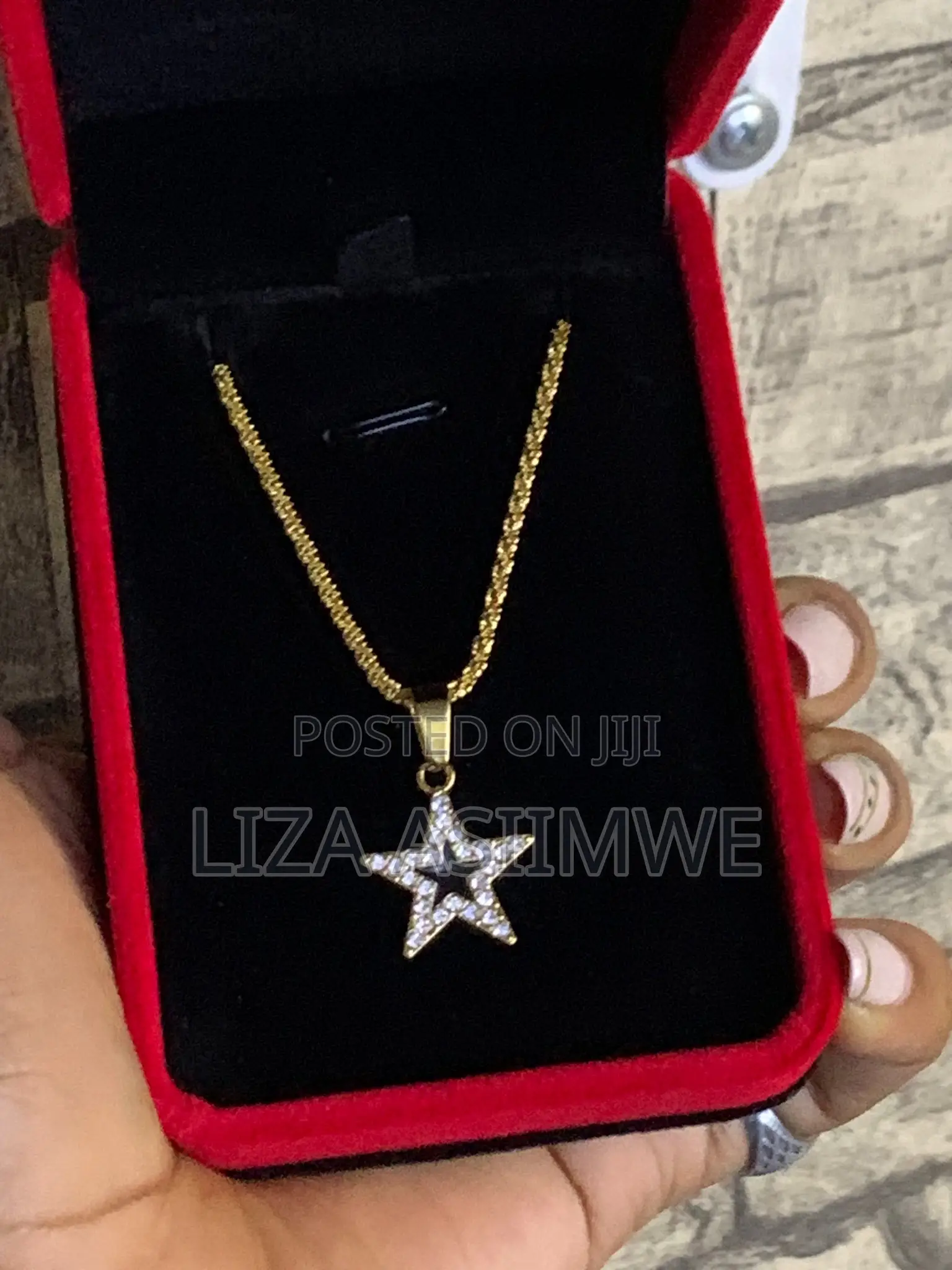 Star Designer Icy Pendant Necklace
