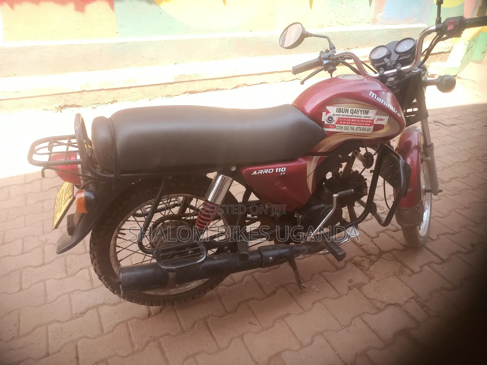 Mahindra Gusto 2017 Red