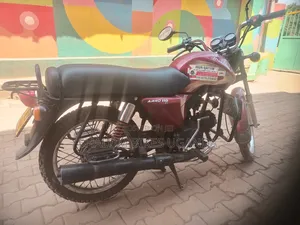 Mahindra Gusto 2017 Red