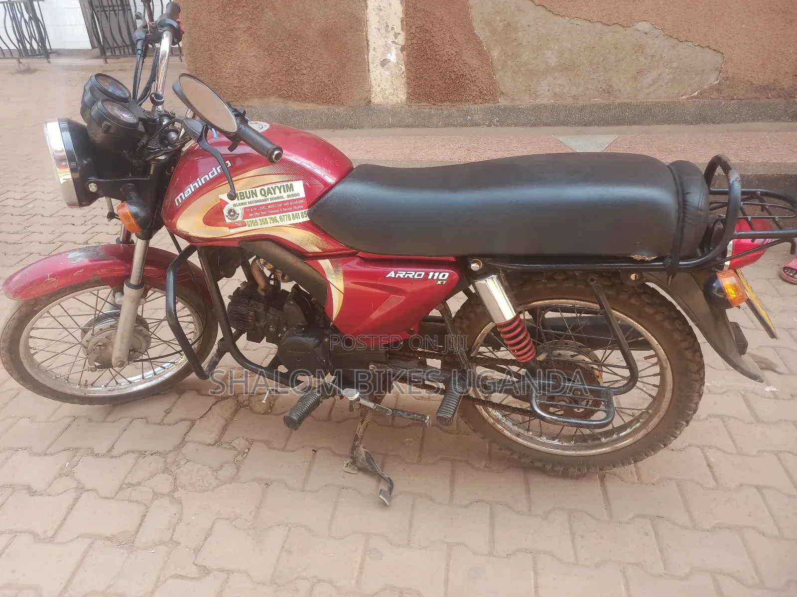 Mahindra Gusto 2017 Red