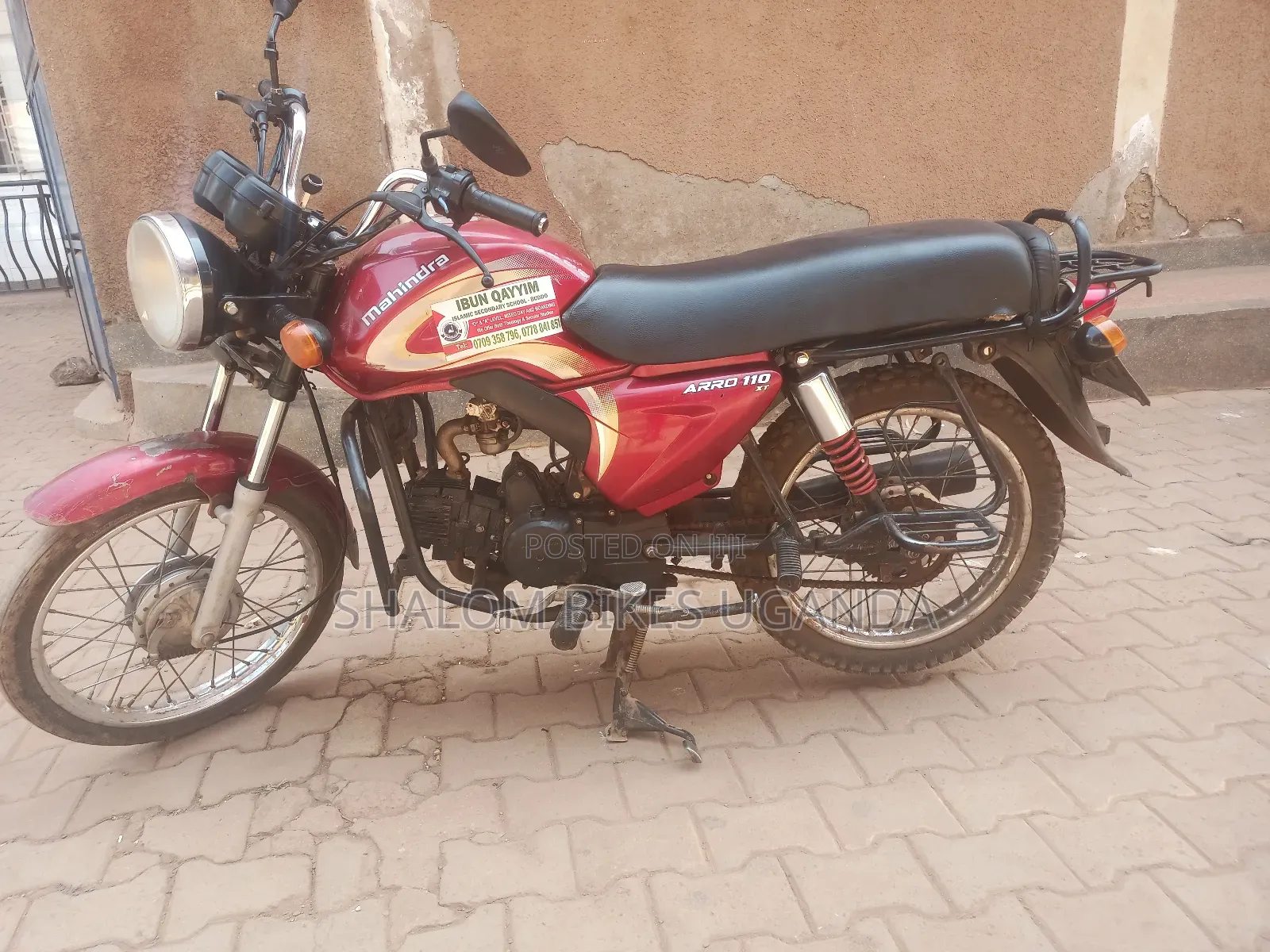 Mahindra Gusto 2017 Red