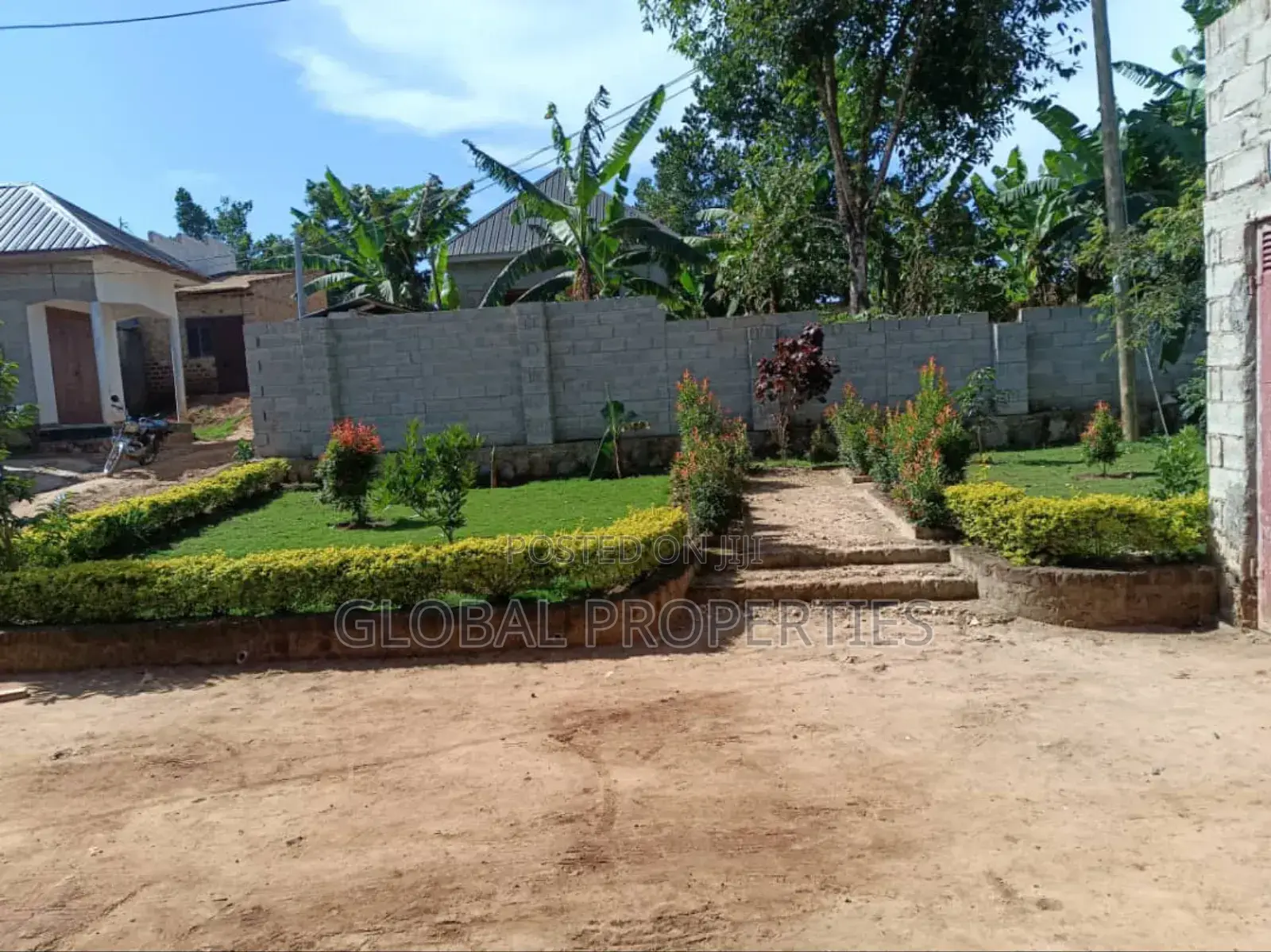 3bdrm Bungalow in Kisowera, Central Division for sale