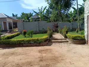 3bdrm Bungalow in Kisowera, Central Division for sale