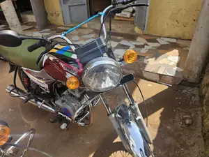 Bajaj Boxer 2018 Red
