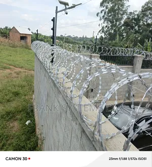 Electric Fence With Razor Wire Alarm