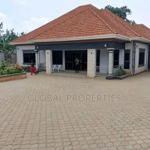 4bdrm Bungalow in Ssonde Estate, Central Division for sale