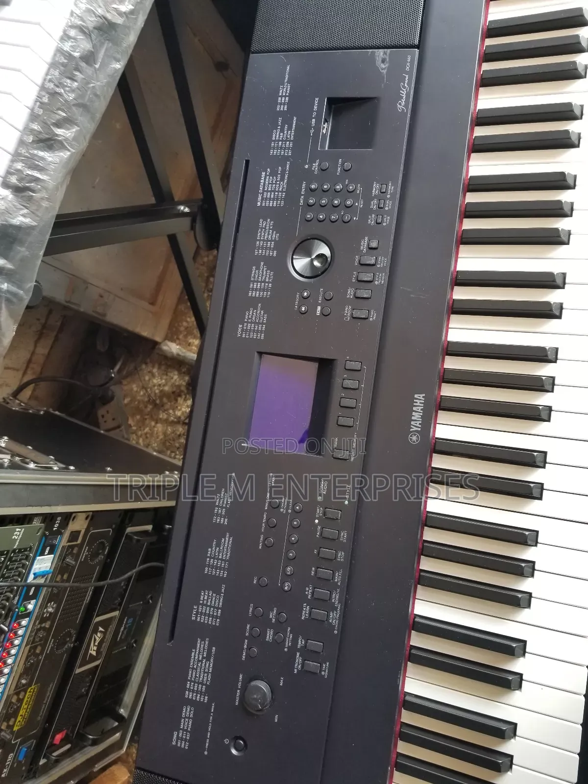 Piano Yamaha DGX 660