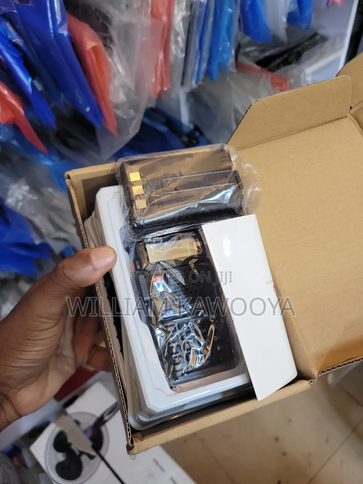 UV-5R Baofeng Walkie Talkie/Handheld Walkie Talkie
