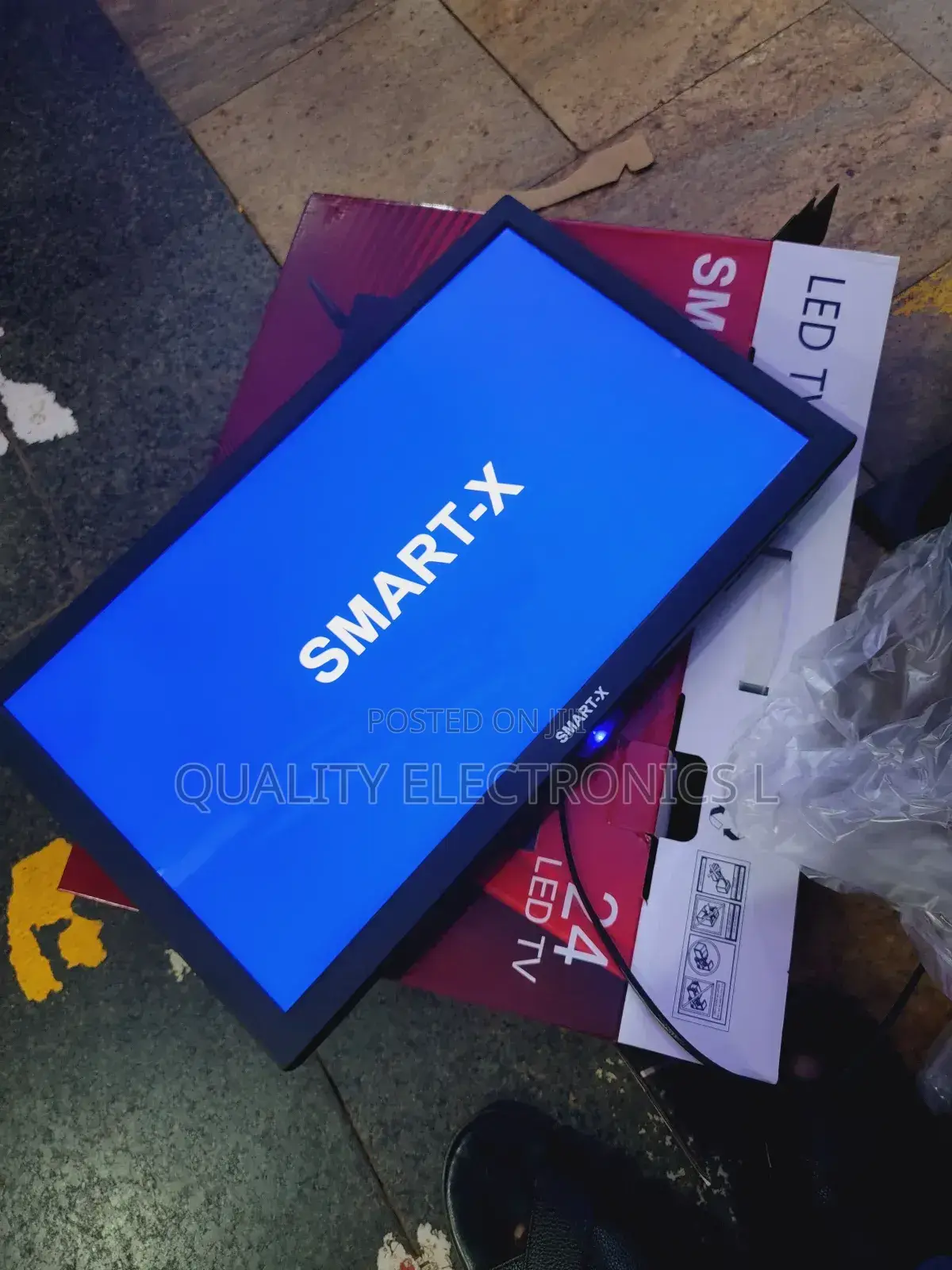Smartx 24 Inches Free To Air Tv