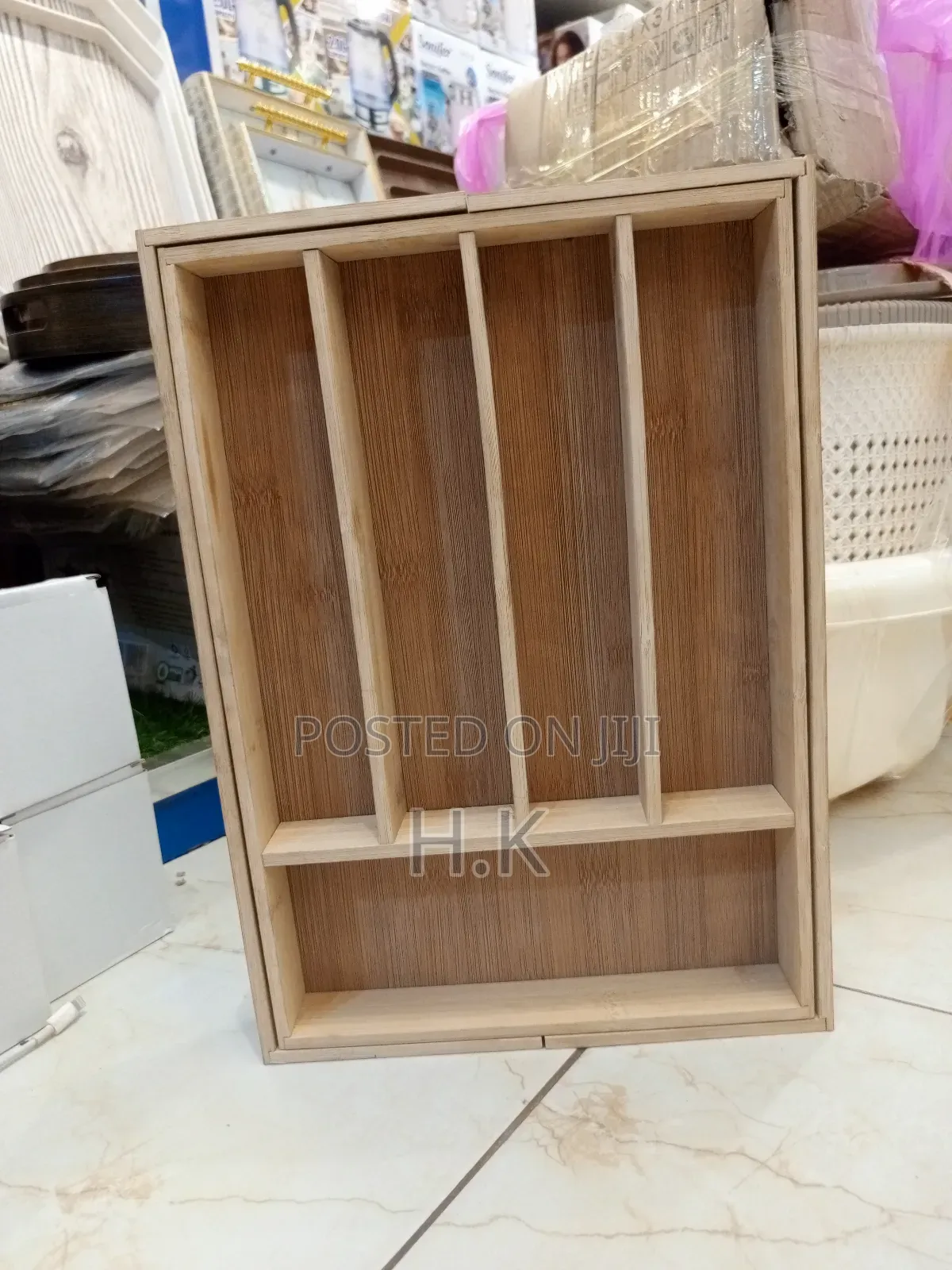 Bamboo Expandable Cutlery Tray.