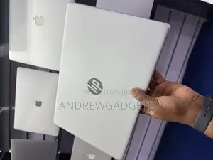 Laptop HP 15-Dy1032wm 8GB Intel Core I7 SSD 256GB