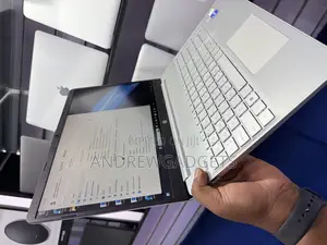 Laptop HP 15-Dy1032wm 8GB Intel Core I7 SSD 256GB