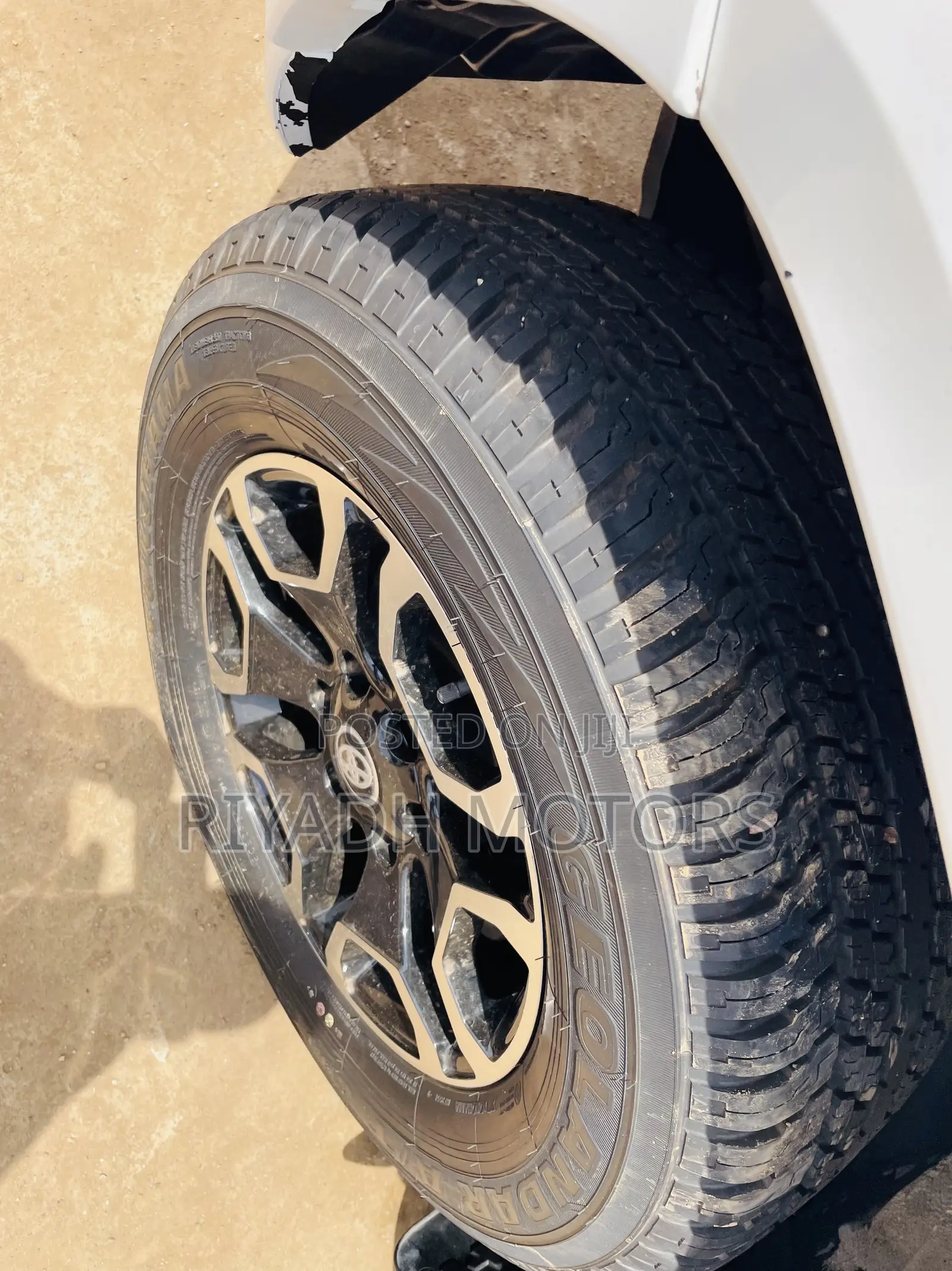 Toyota Hilux 2015 White