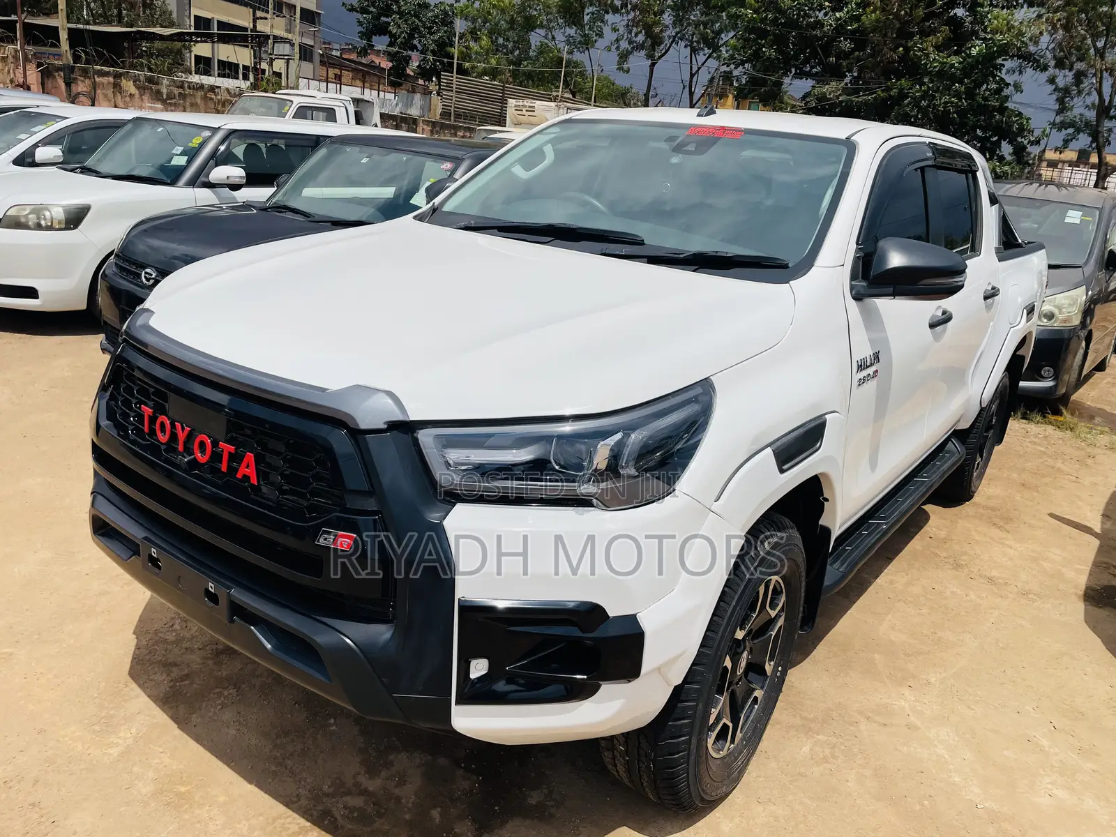 Toyota Hilux 2015 White