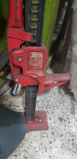 Handy Man Heavy Load Car Jack/ Farm Jack