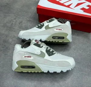 Men's / Women's Nike Air Max 90 Sneakers