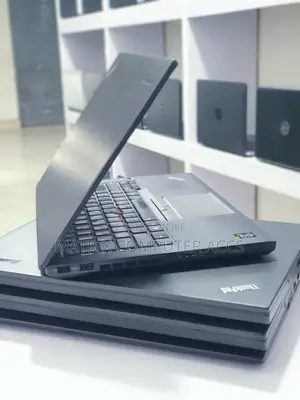 Laptop Lenovo ThinkPad T450 4GB Intel Core i5 HDD 500GB