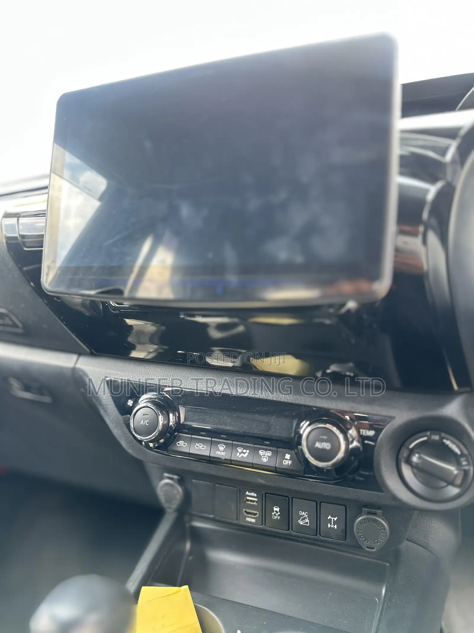 Toyota Hilux 2019 Black