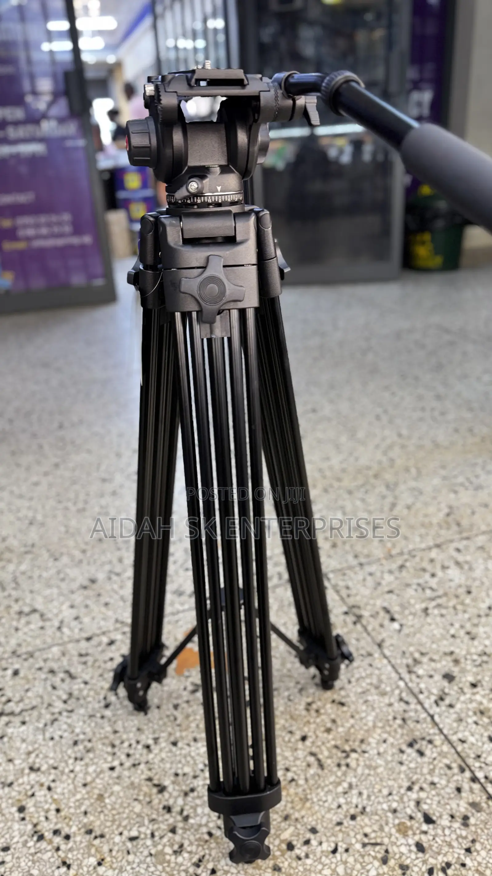Weifeng WF-617 Heavy Duty Video and Photo Tripod