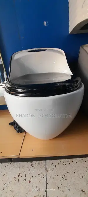 Original Luxury Toilet Black And White Merino Press P Type