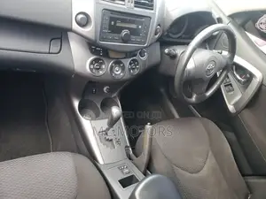 Toyota RAV4 2.5 2011 Silver