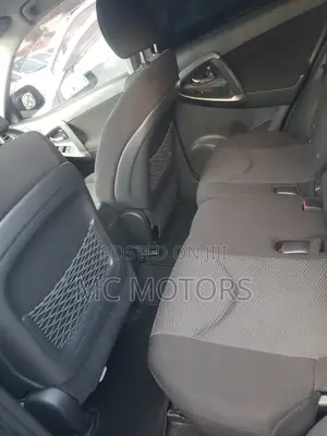 Toyota RAV4 2.5 2011 Silver