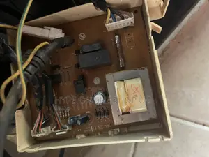 Fridge Boards Repair Technician