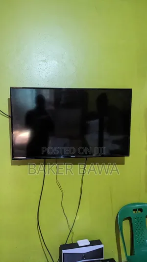 Hisense Smart TV 43 Inch