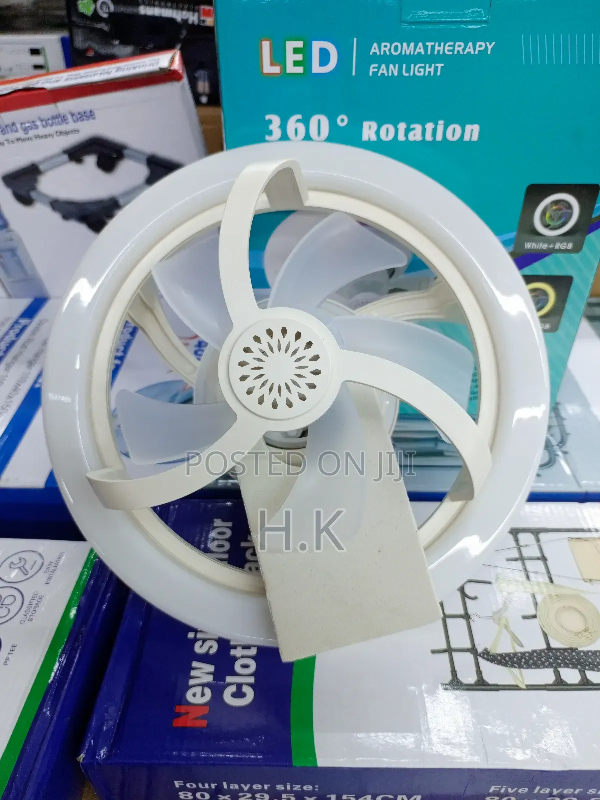 Led Aromatherapy Fan Light With 360° Rotation.