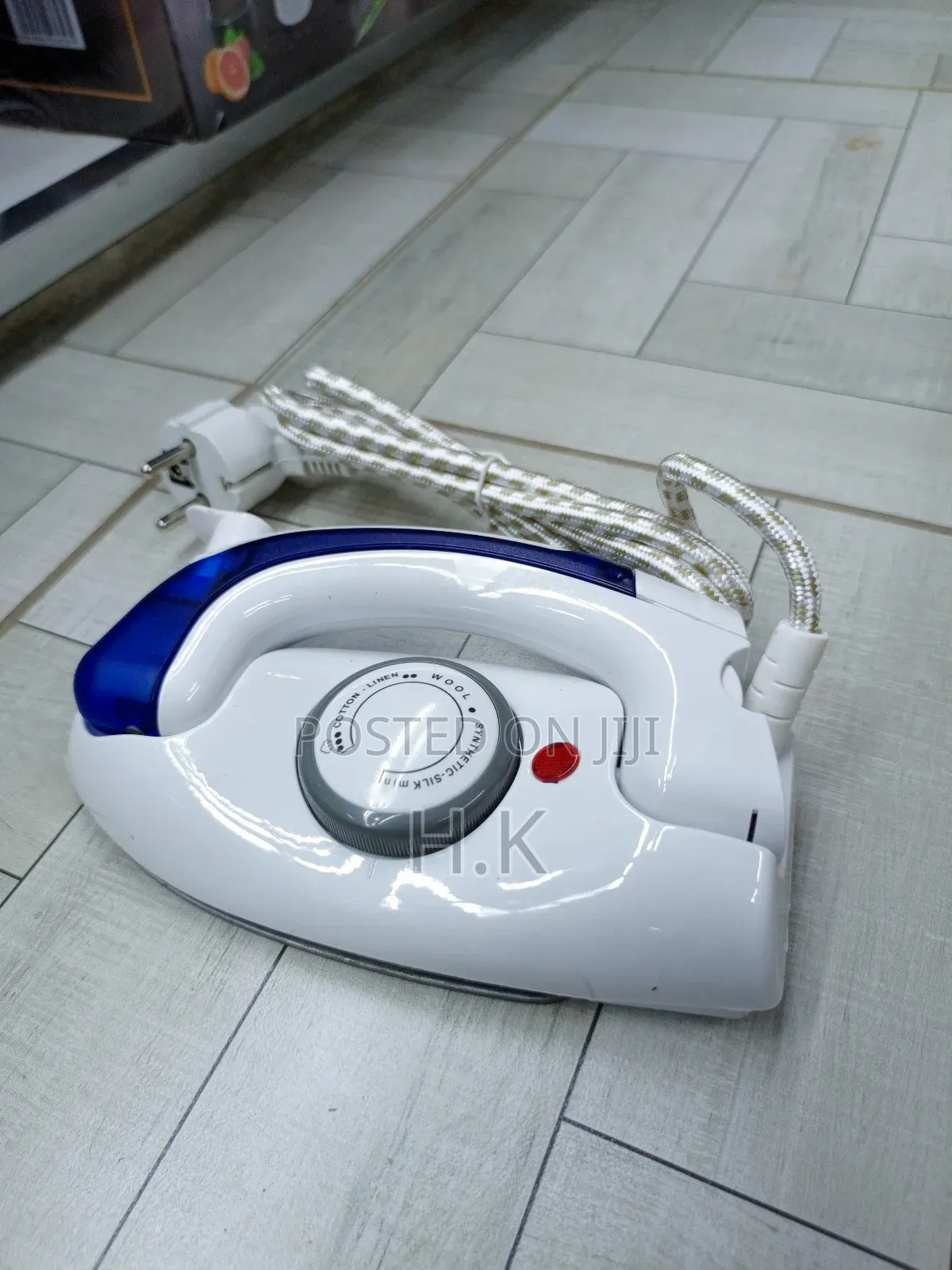 Hetian Folding Travel Steam Iron