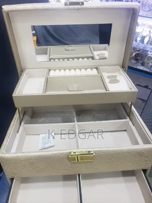 Ladies Jewelry Box